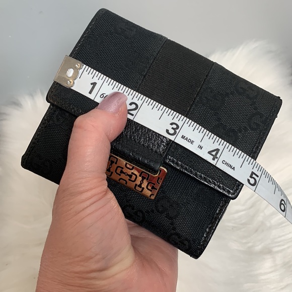 Authentic Gucci compact European style wallet - Picture 16 of 16